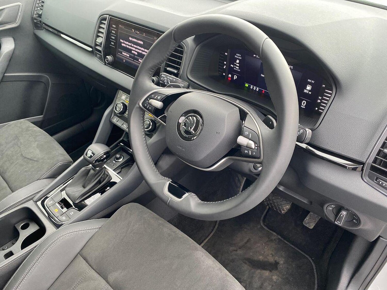 Used Skoda Karoq 2024 for sale - 77872125: Photo 16