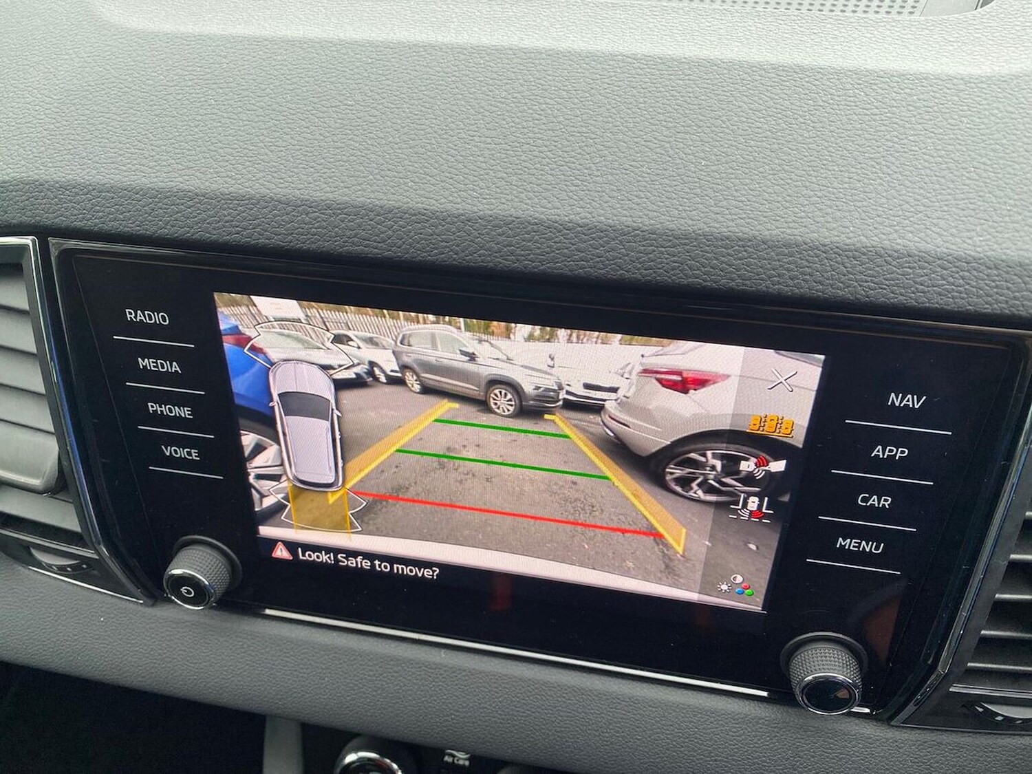 Used Skoda Karoq 2024 for sale - 77872125: Photo 24