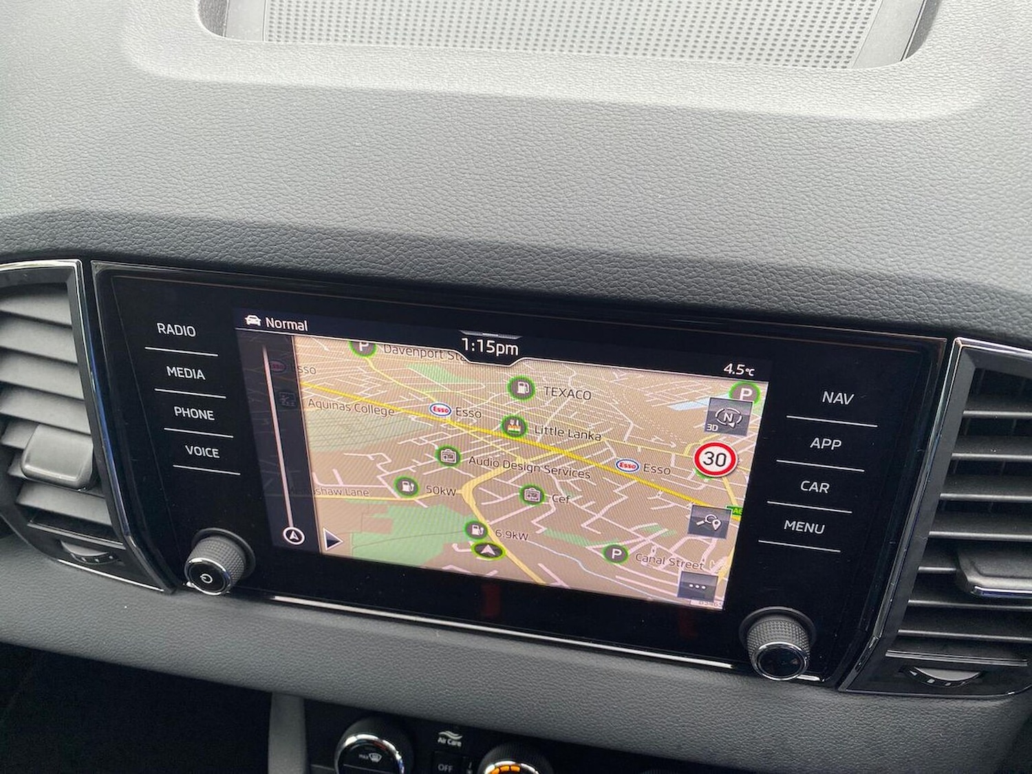 Used Skoda Karoq 2024 for sale - 77872125: Photo 25