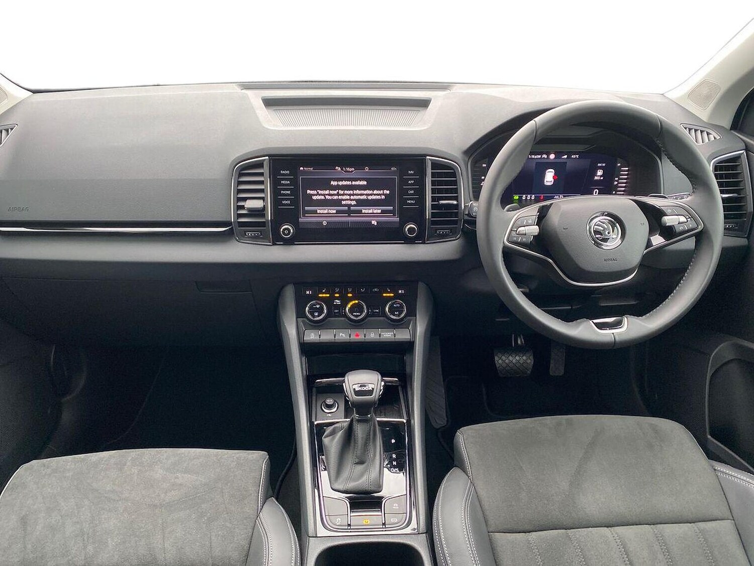 Used Skoda Karoq 2024 for sale - 77872125: Photo 9