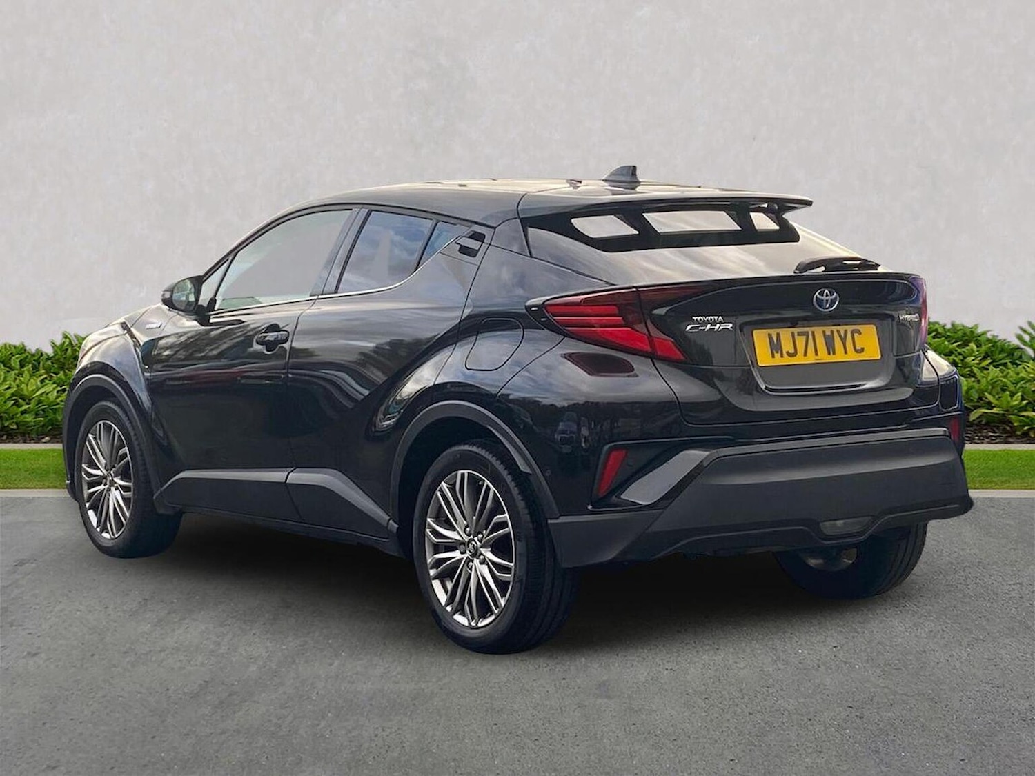 Used Toyota C-HR 2021 for sale - 76478198: Photo 2