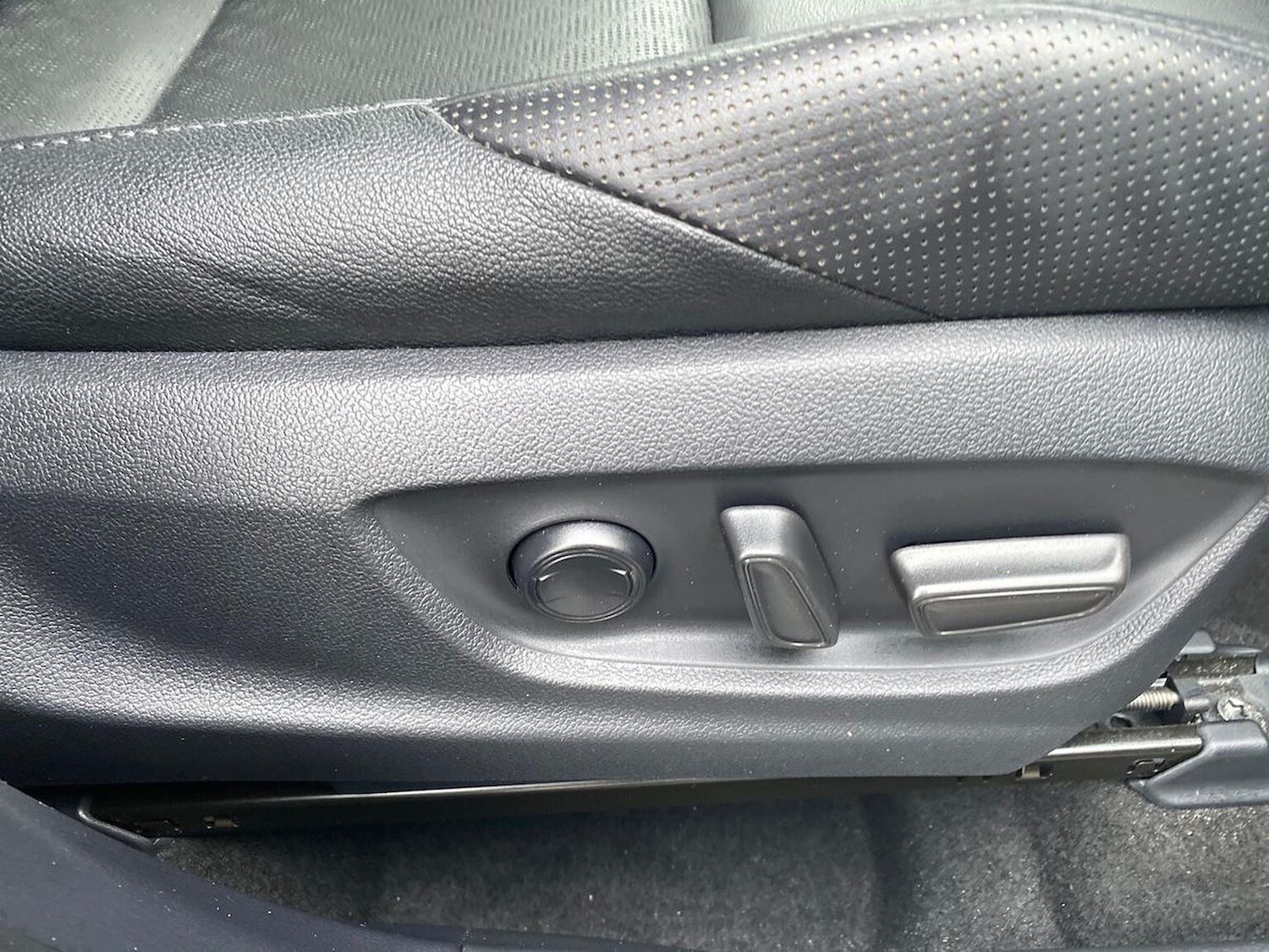 Used Toyota C-HR 2021 for sale - 76478198: Photo 30