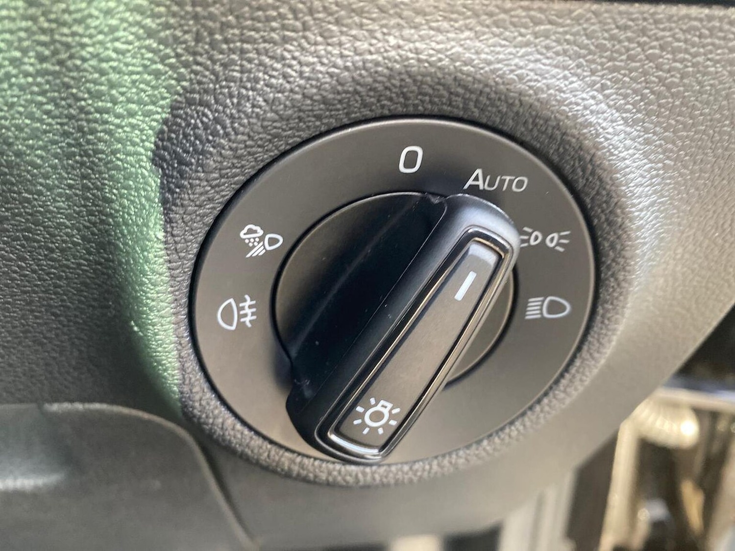 Used Skoda Karoq 2024 for sale - 76963546: Photo 23