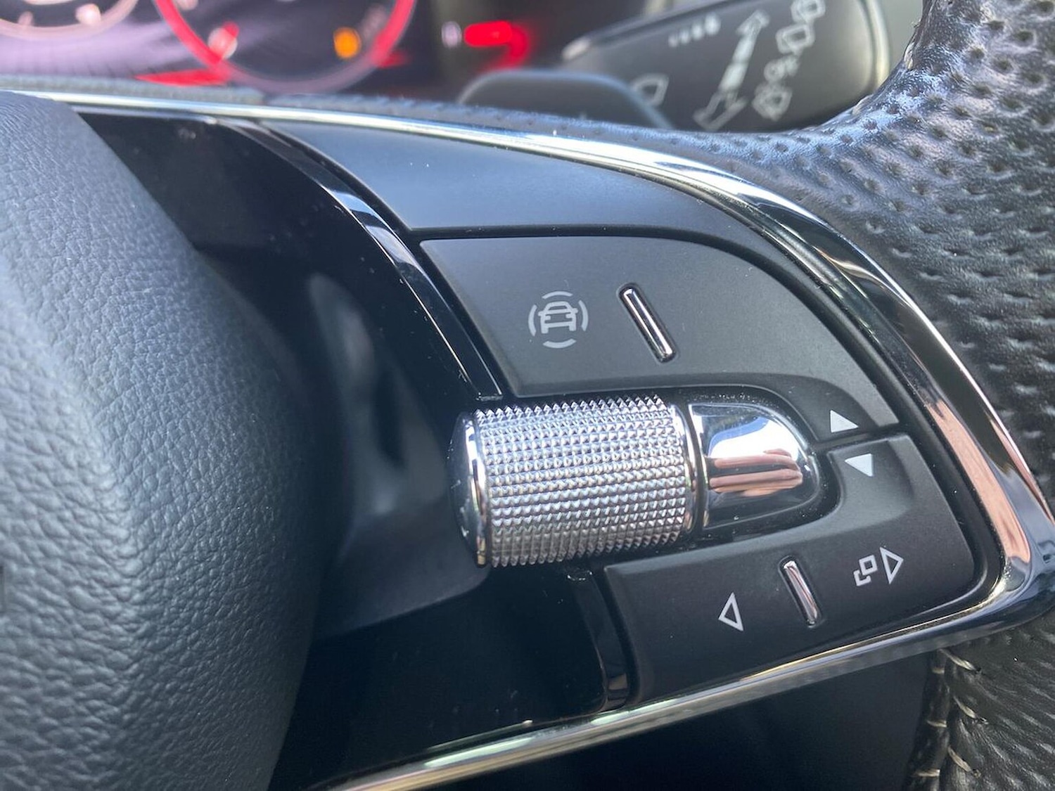 Used Skoda Karoq 2024 for sale - 76963546: Photo 27