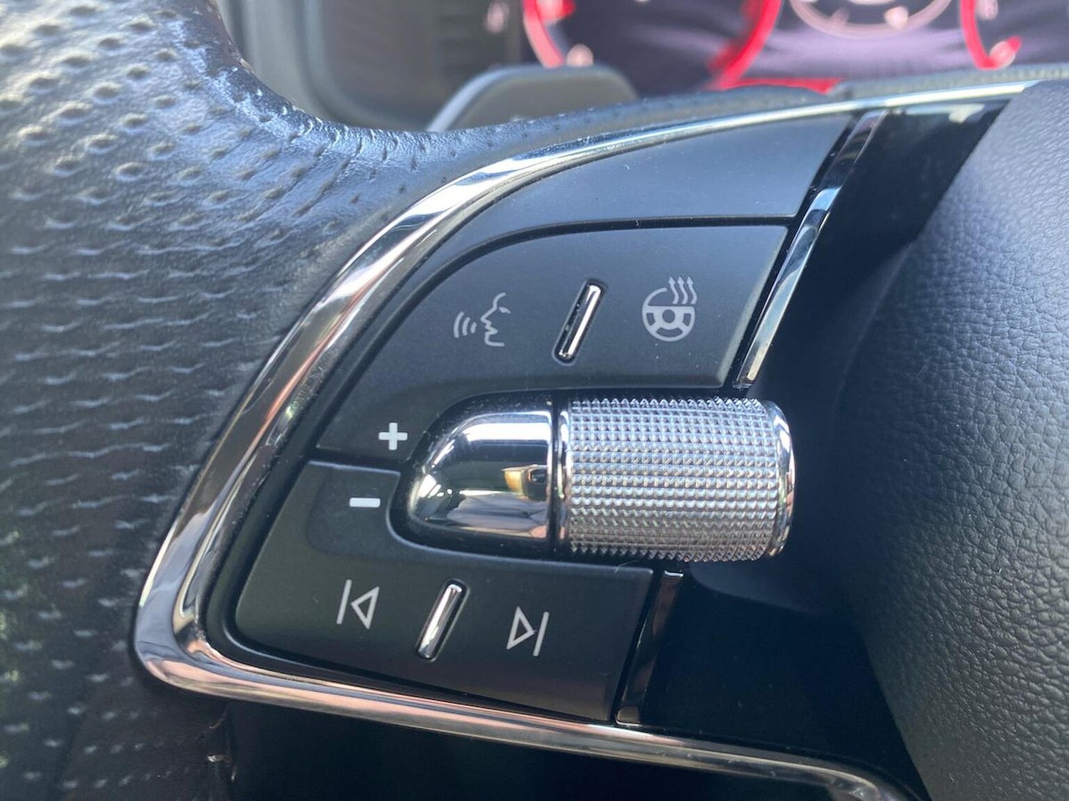 Used Skoda Karoq 2024 for sale - 76963546: Photo 28