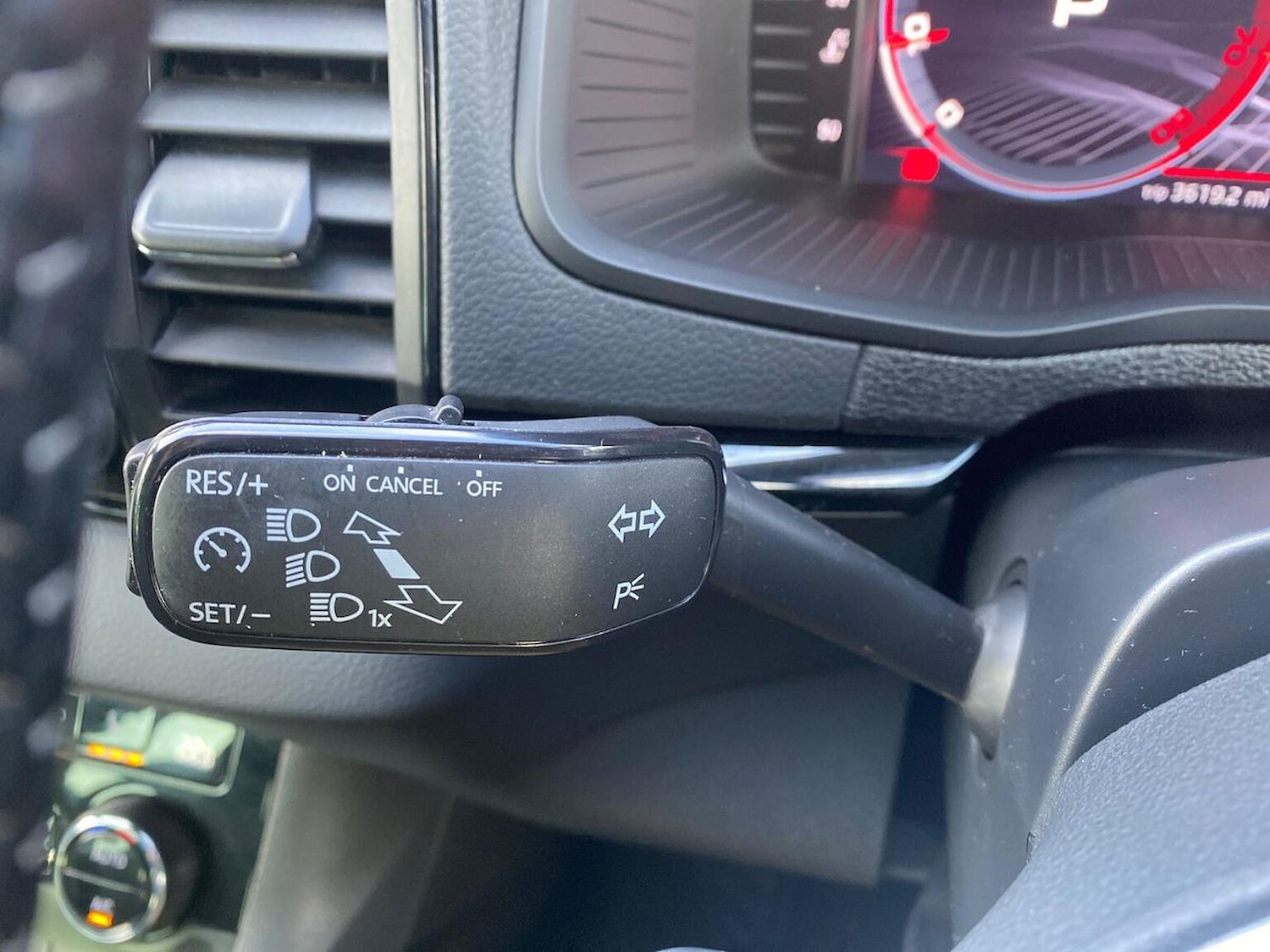 Used Skoda Karoq 2024 for sale - 76963546: Photo 30