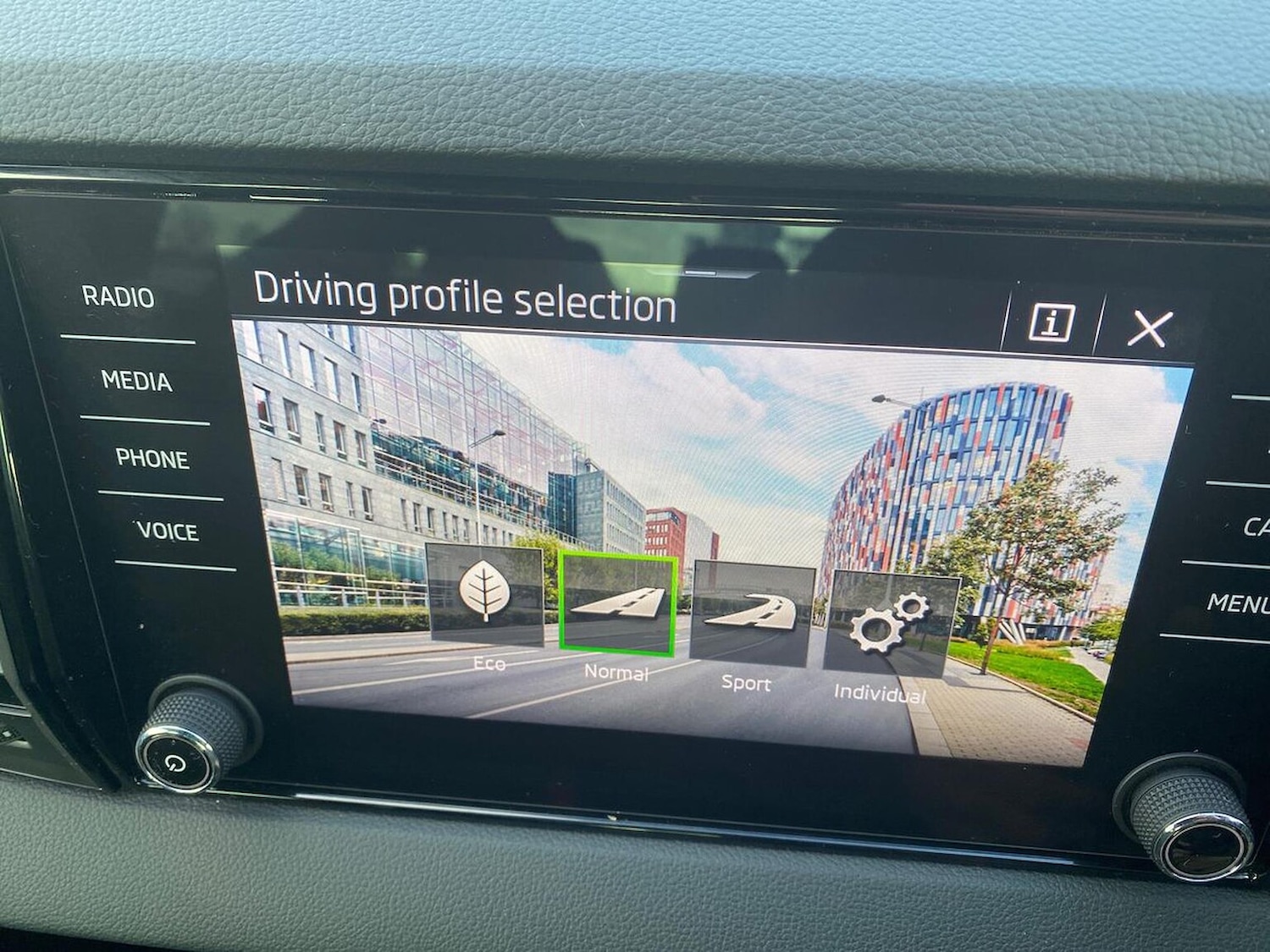 Used Skoda Karoq 2024 for sale - 76963546: Photo 42