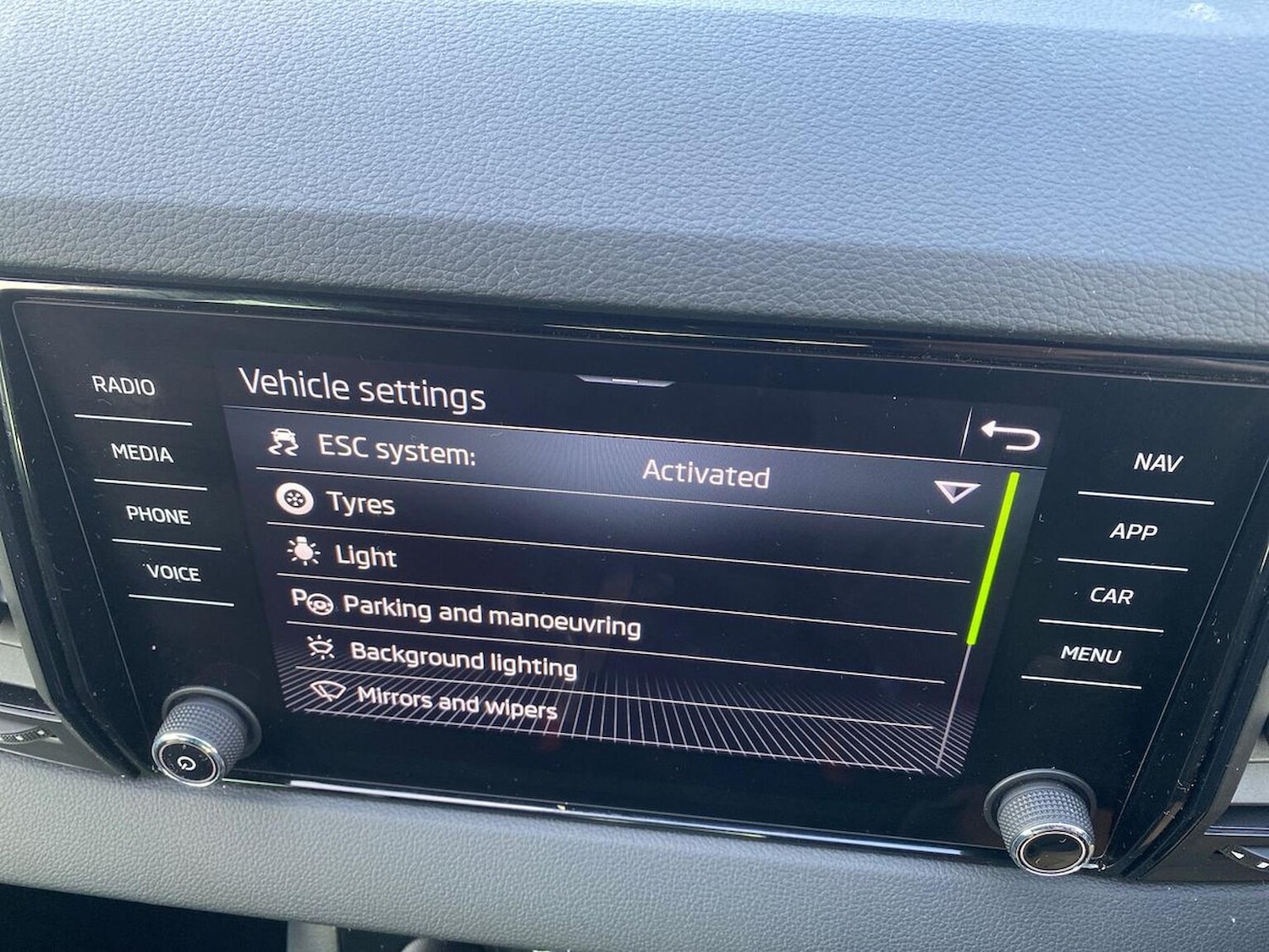 Used Skoda Karoq 2024 for sale - 76963546: Photo 43