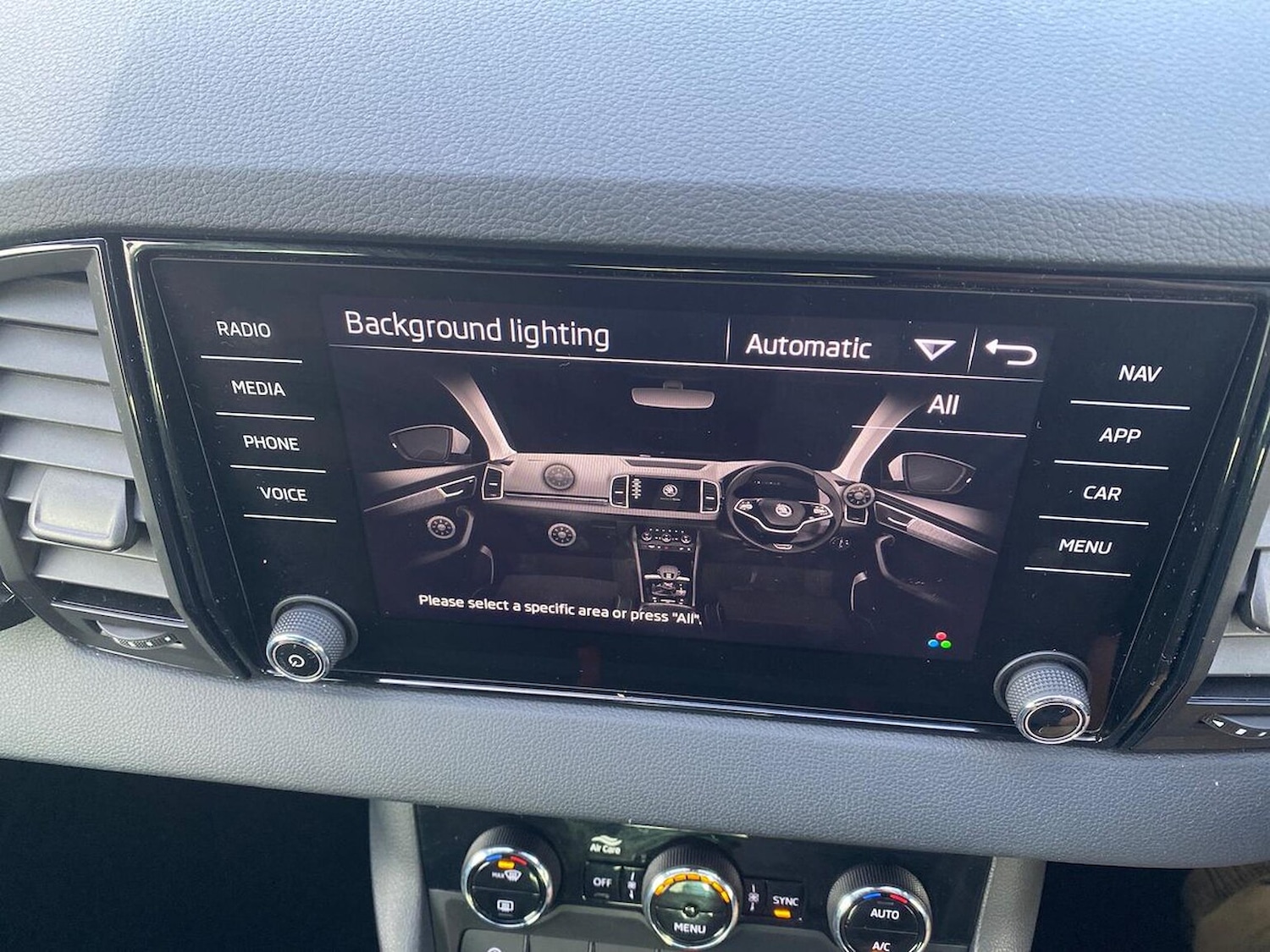 Used Skoda Karoq 2024 for sale - 76963546: Photo 44