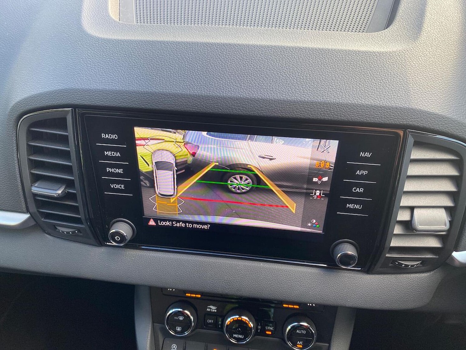 Used Skoda Karoq 2025 for sale - 76412480: Photo 24