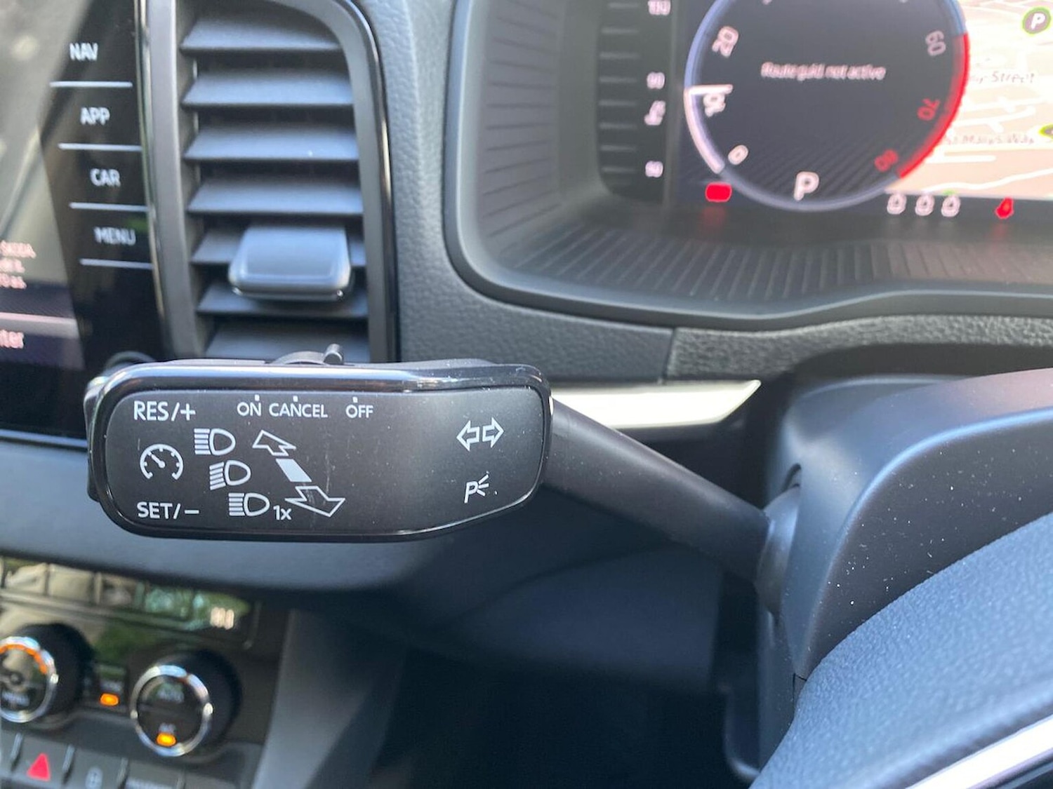 Used Skoda Karoq 2025 for sale - 76412480: Photo 30