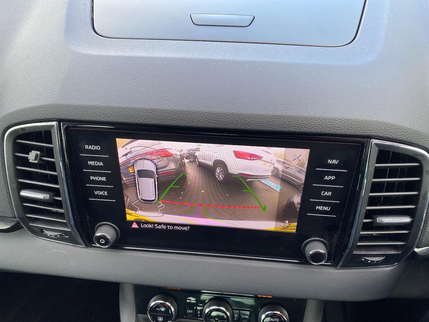 Used Skoda Karoq 2022 for sale - 76407367: Photo 23