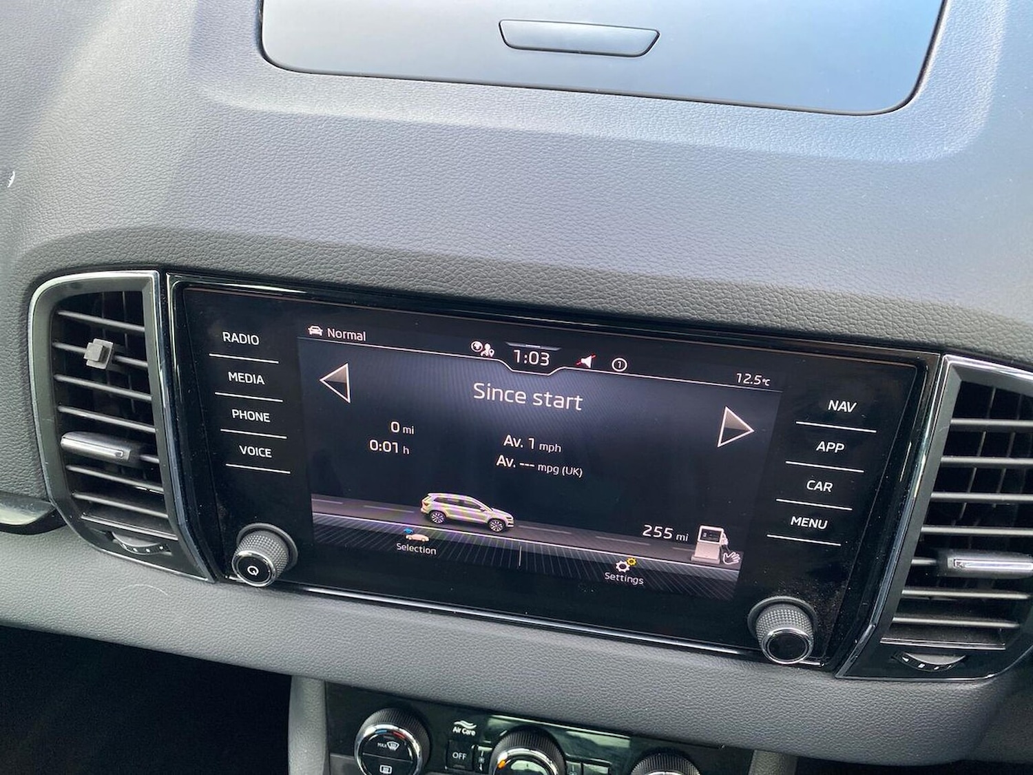 Used Skoda Karoq 2022 for sale - 76407367: Photo 25