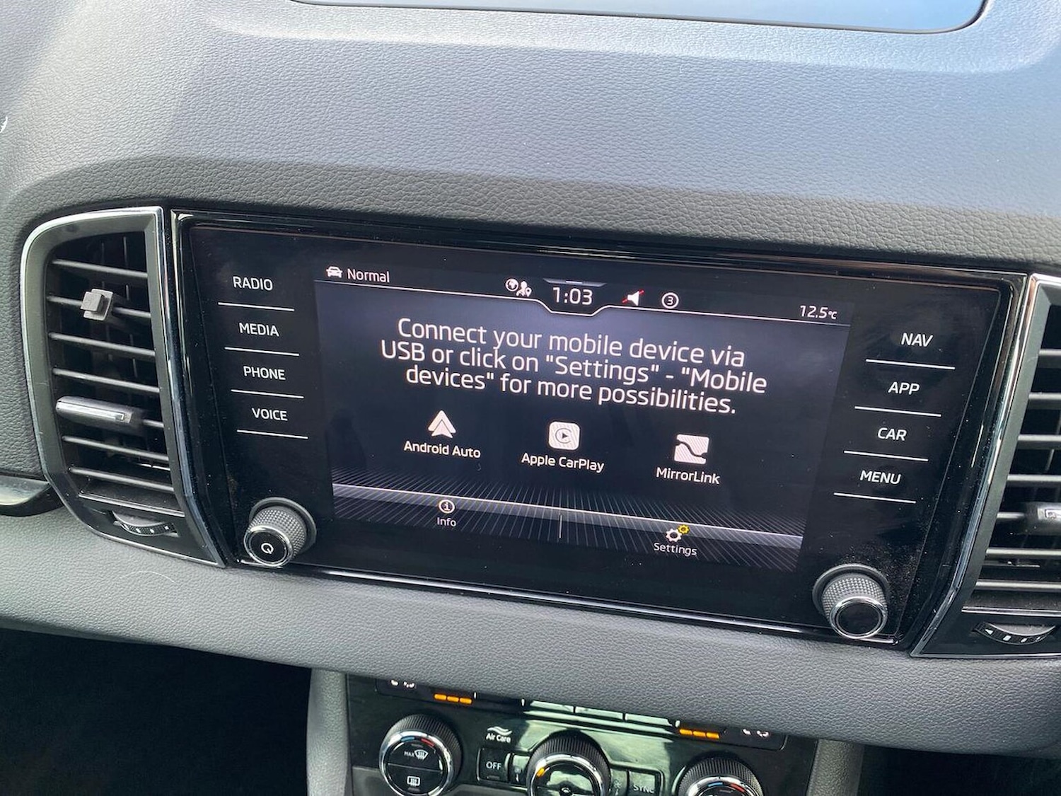 Used Skoda Karoq 2022 for sale - 76407367: Photo 42