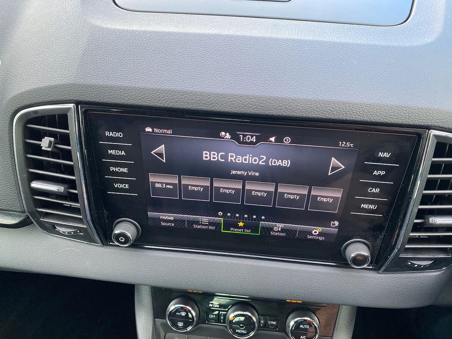 Used Skoda Karoq 2022 for sale - 76407367: Photo 43