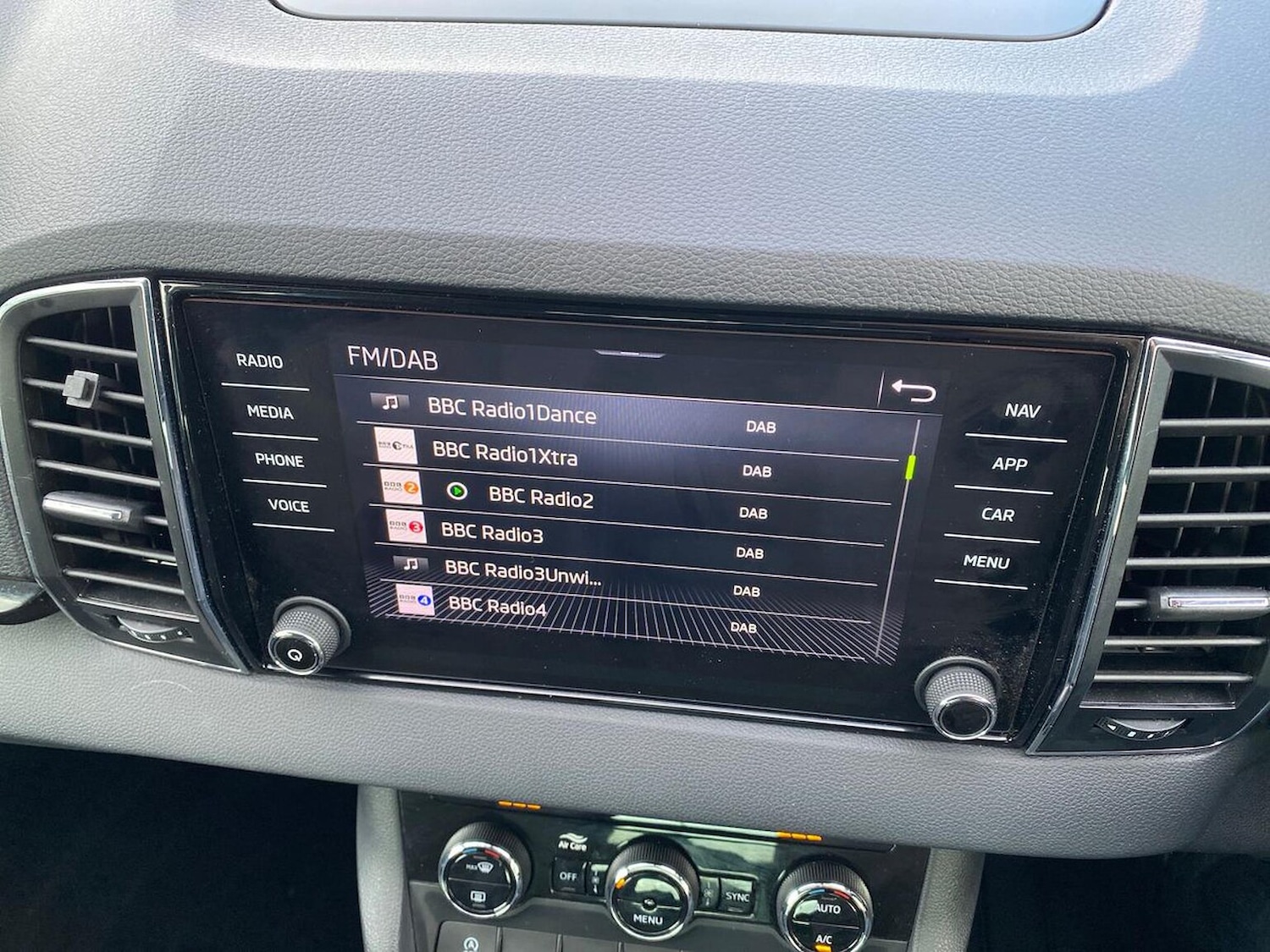 Used Skoda Karoq 2022 for sale - 76407367: Photo 44