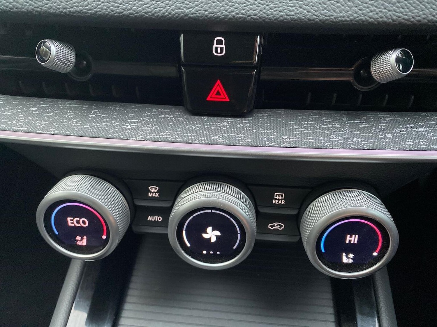 Used Skoda Superb 2024 for sale - 76859199: Photo 12