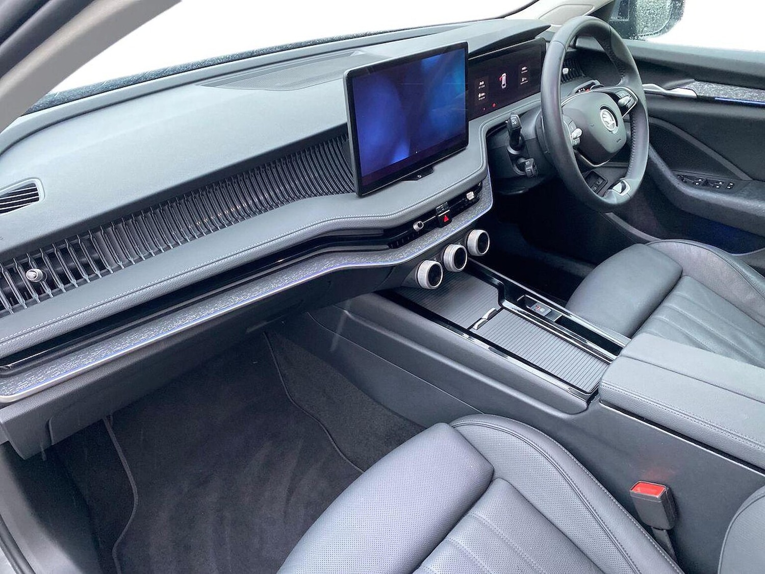 Used Skoda Superb 2024 for sale - 76859199: Photo 7