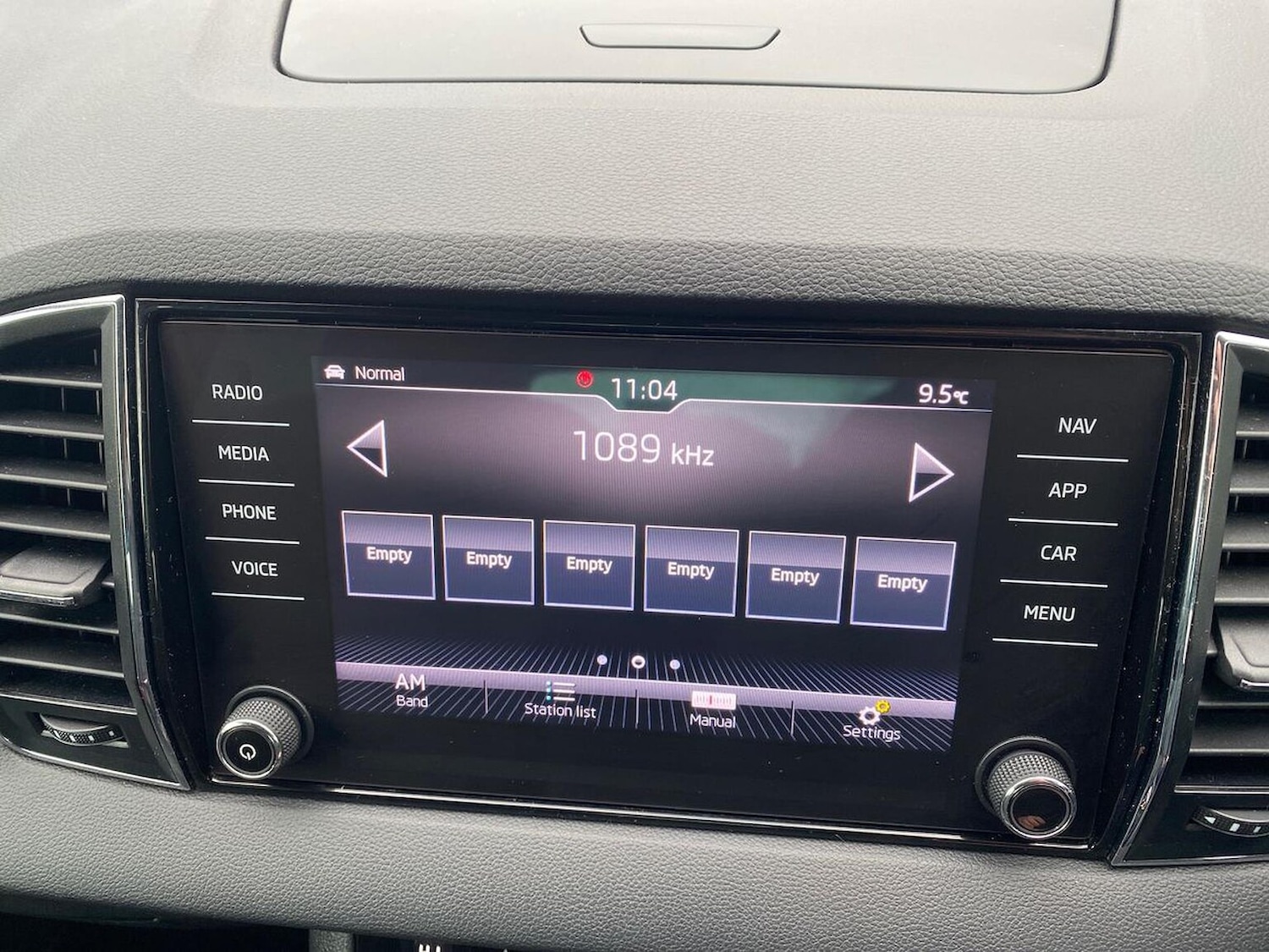 Used Skoda Karoq 2018 for sale - 76859197: Photo 11