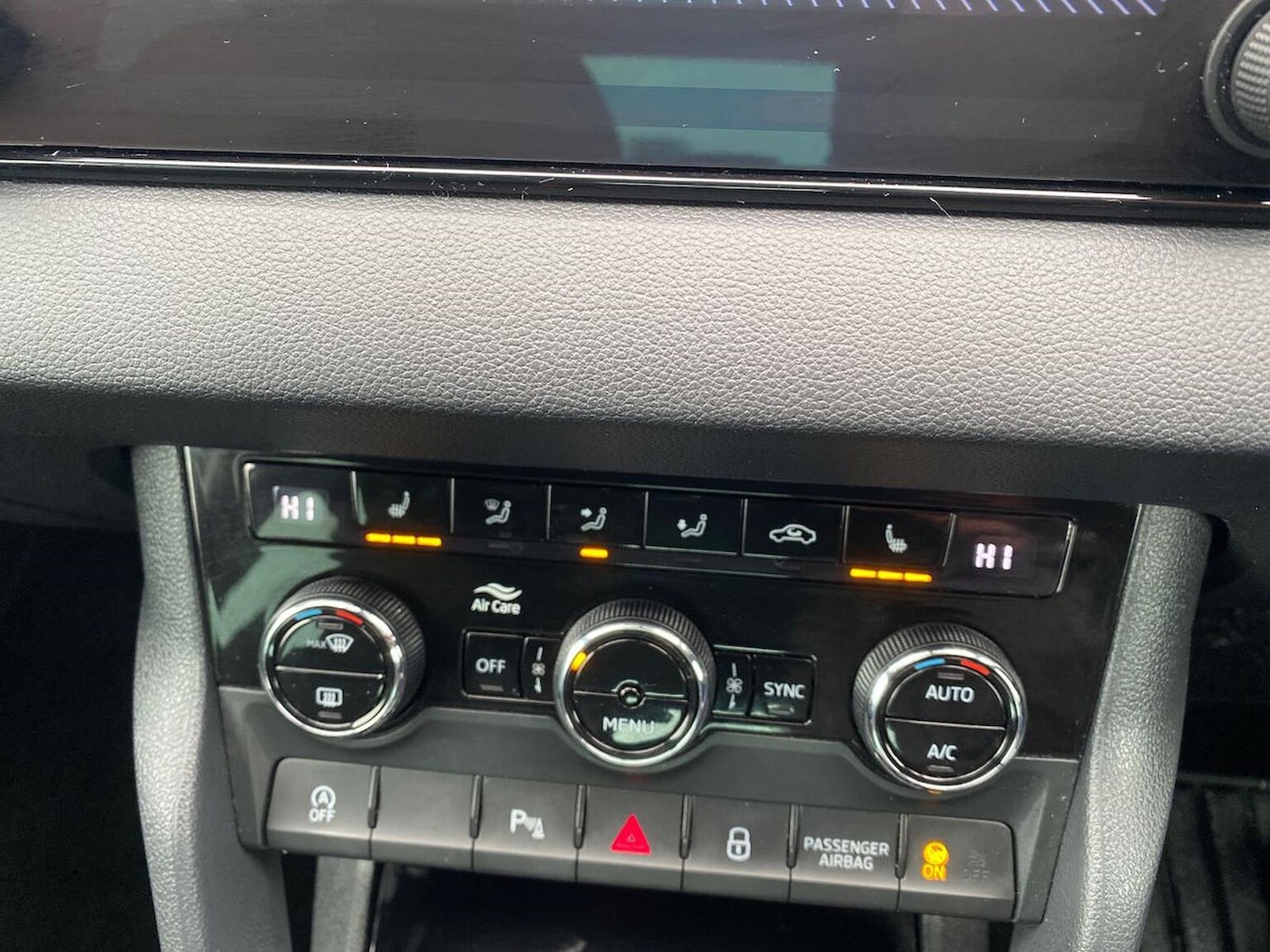 Used Skoda Karoq 2018 for sale - 76859197: Photo 12