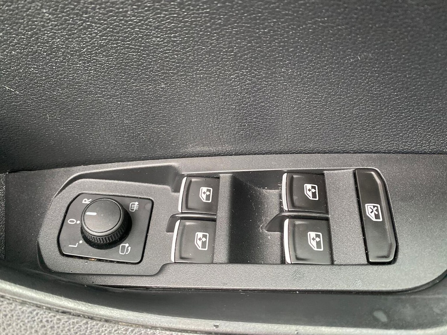 Used Skoda Karoq 2018 for sale - 76859197: Photo 21