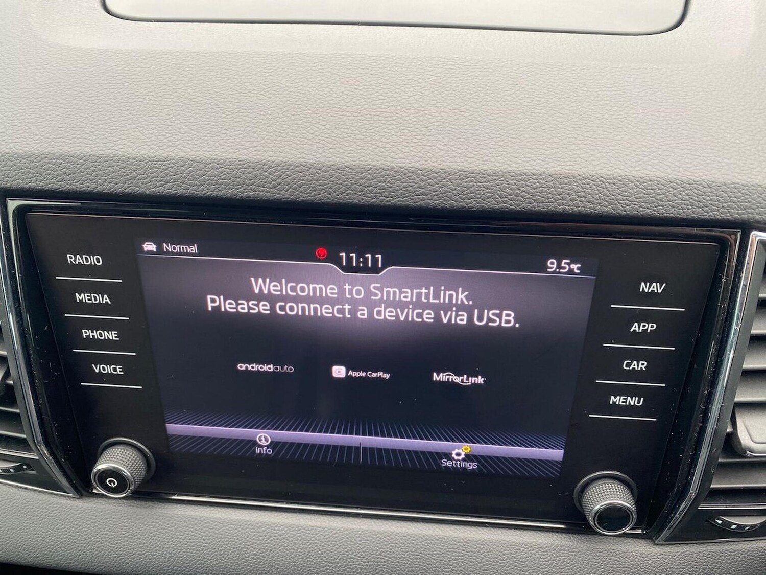 Used Skoda Karoq 2018 for sale - 76859197: Photo 41