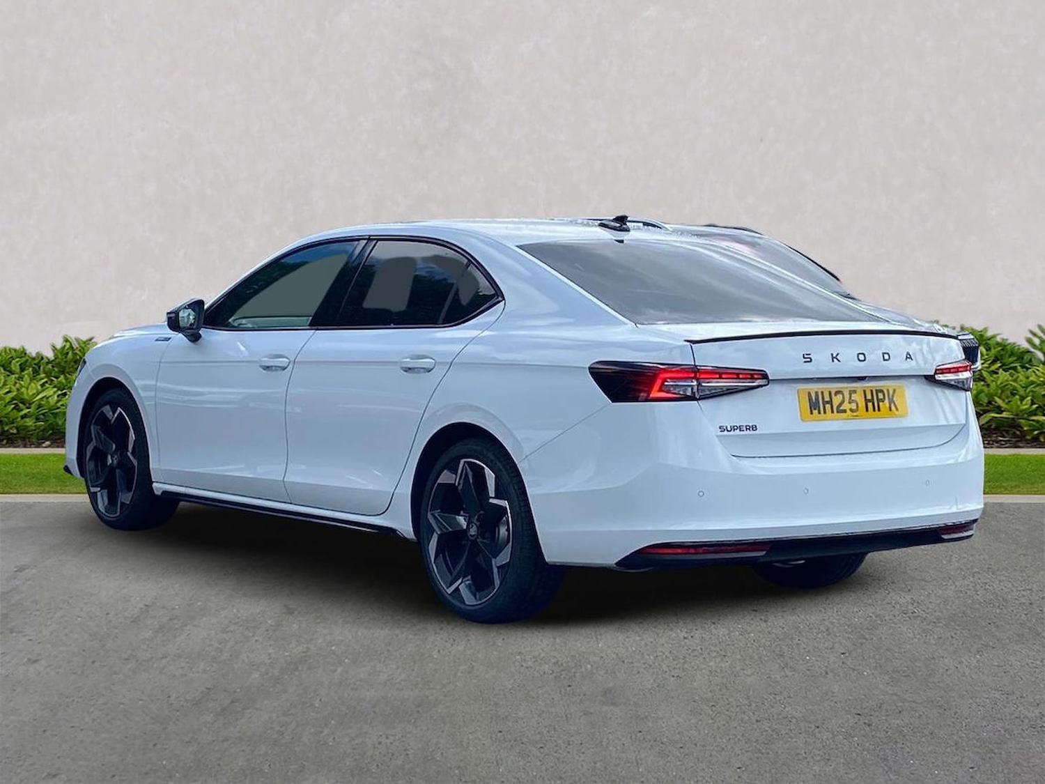 Used Skoda Superb 2025 for sale - 78193243: Photo 2