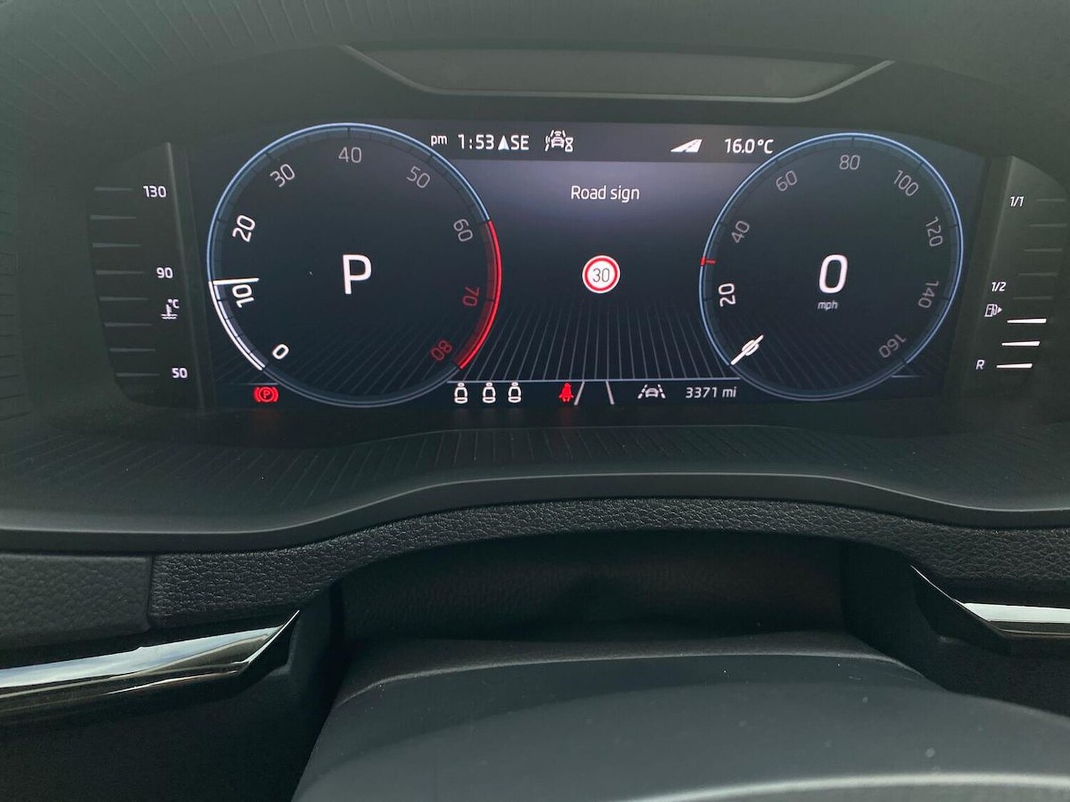 Used Skoda Karoq 2025 for sale - 76426787: Photo 10