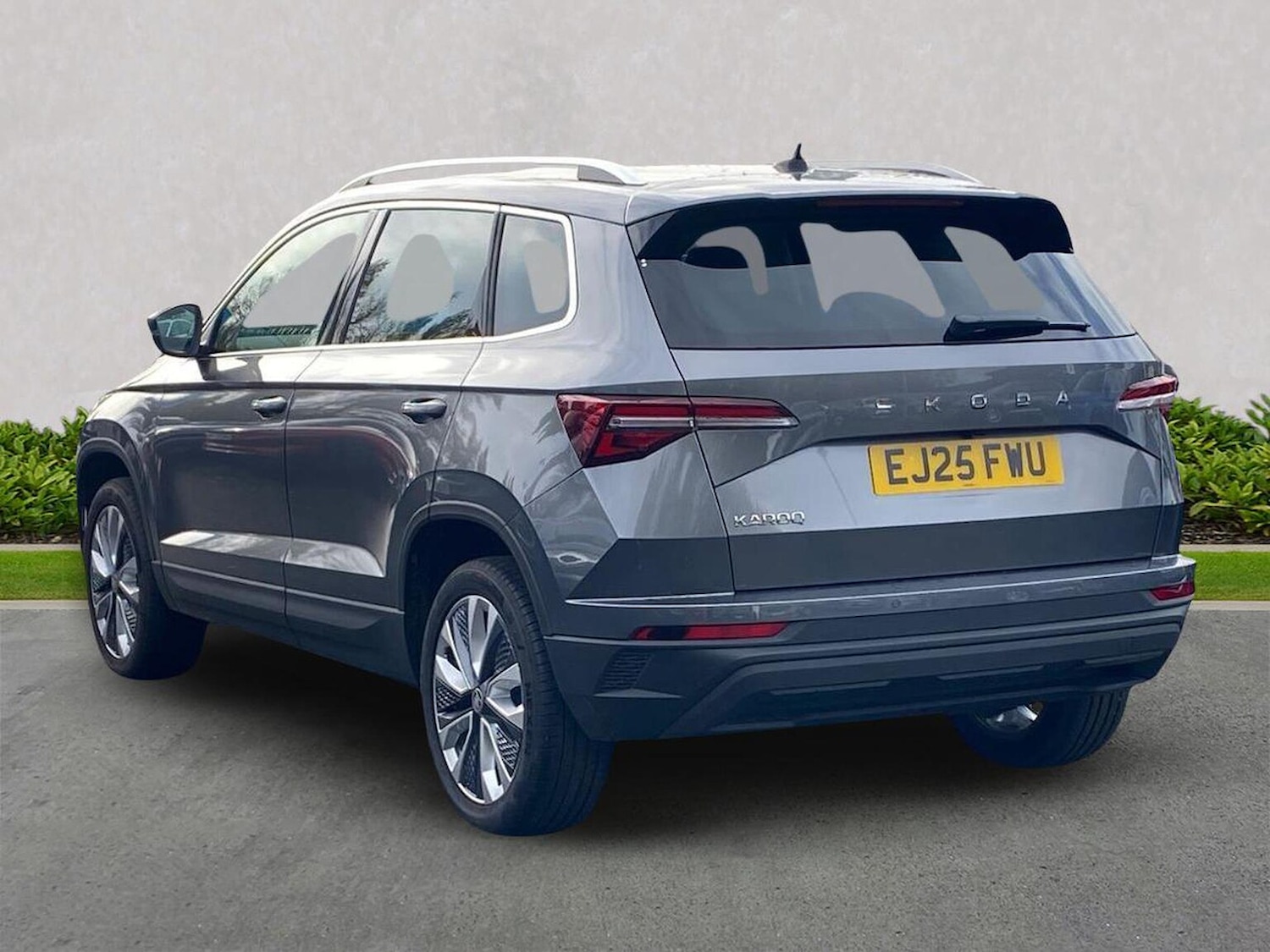 Used Skoda Karoq 2025 for sale - 76426787: Photo 2