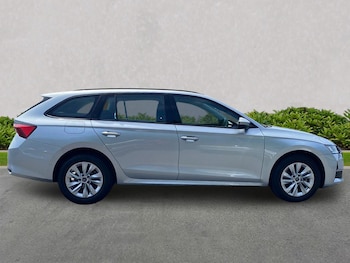 Used Skoda Octavia 2025 for sale - 78976506: Photo