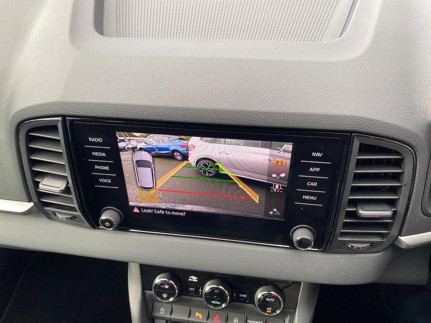 Used Skoda Karoq 2025 for sale - 76407364: Photo 24