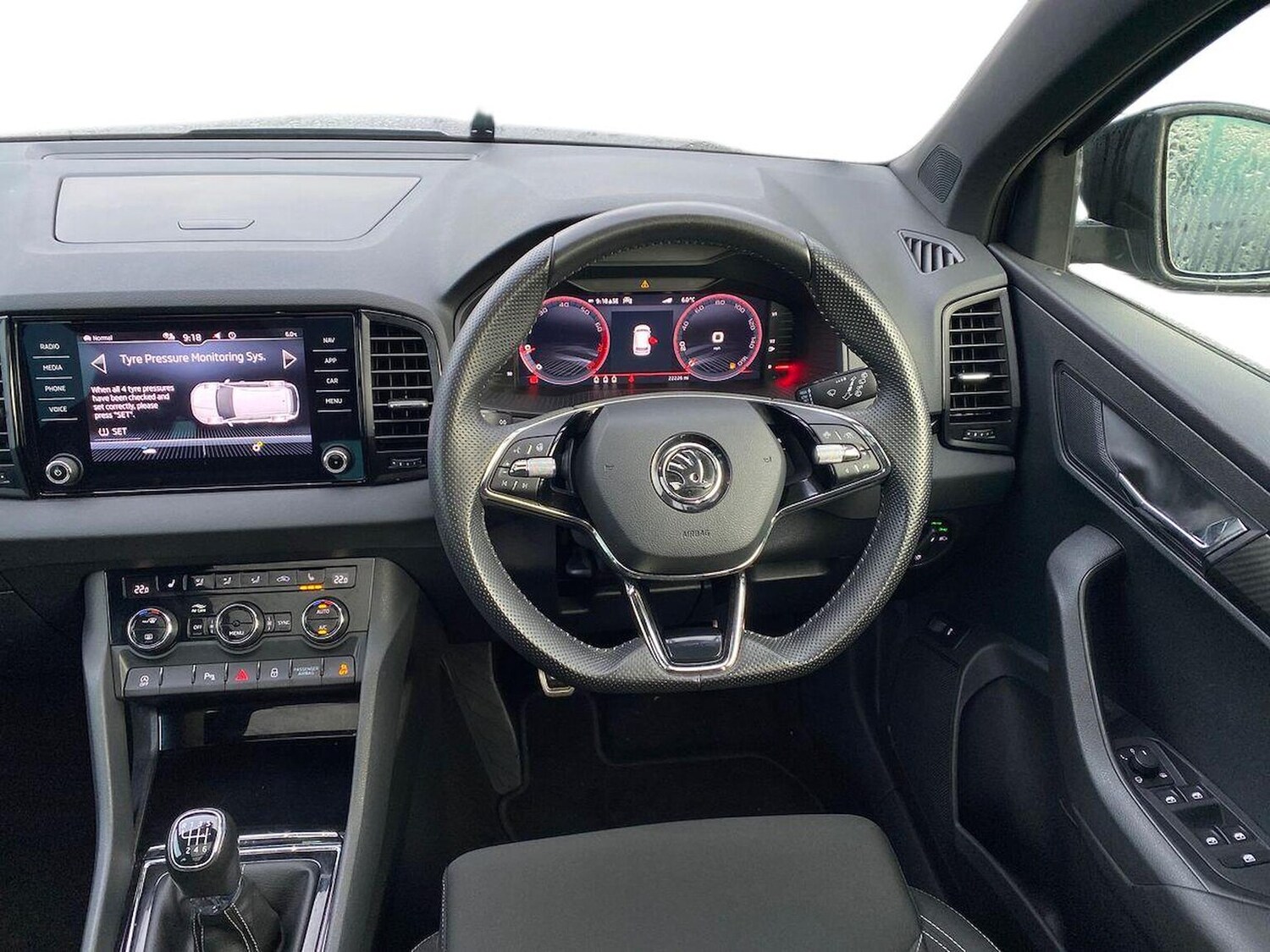 Used Skoda Karoq 2024 for sale - 76958768: Photo 12