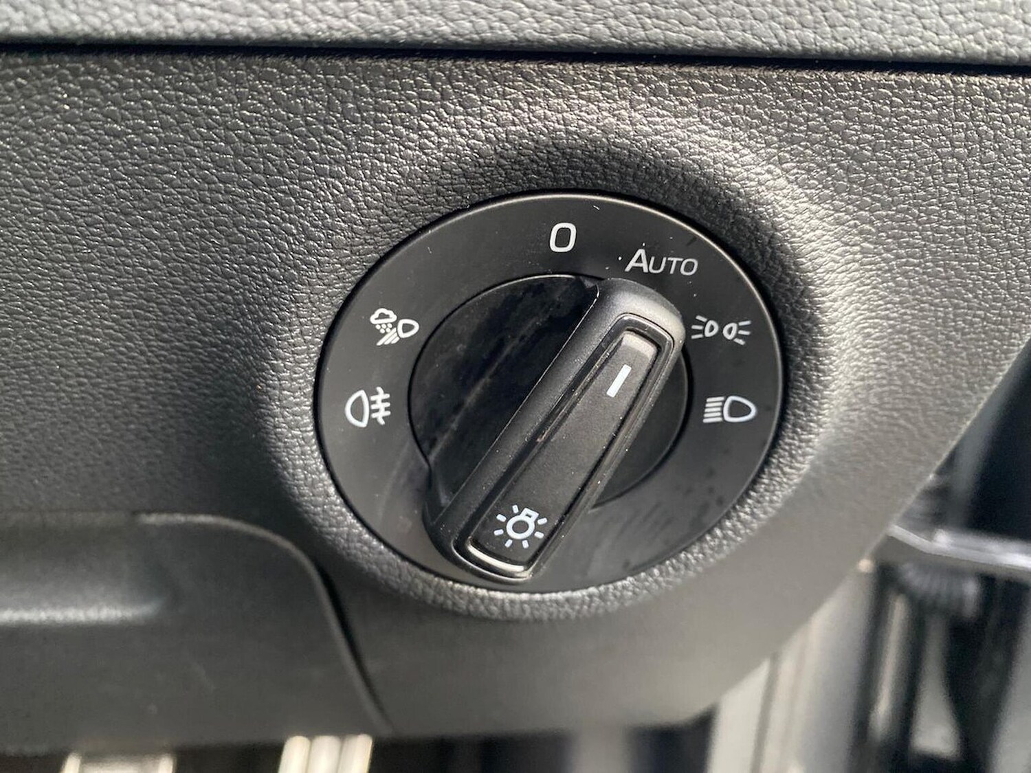 Used Skoda Karoq 2024 for sale - 76958768: Photo 25