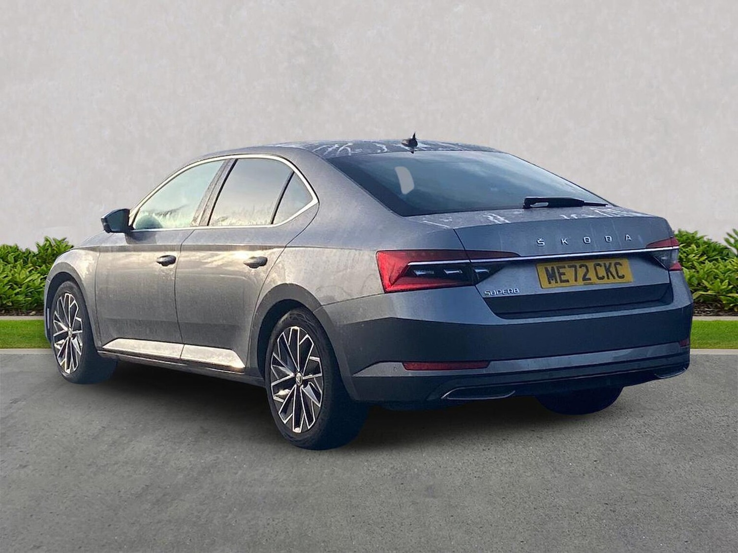 Used Skoda Superb 2022 for sale - 76957530: Photo 2