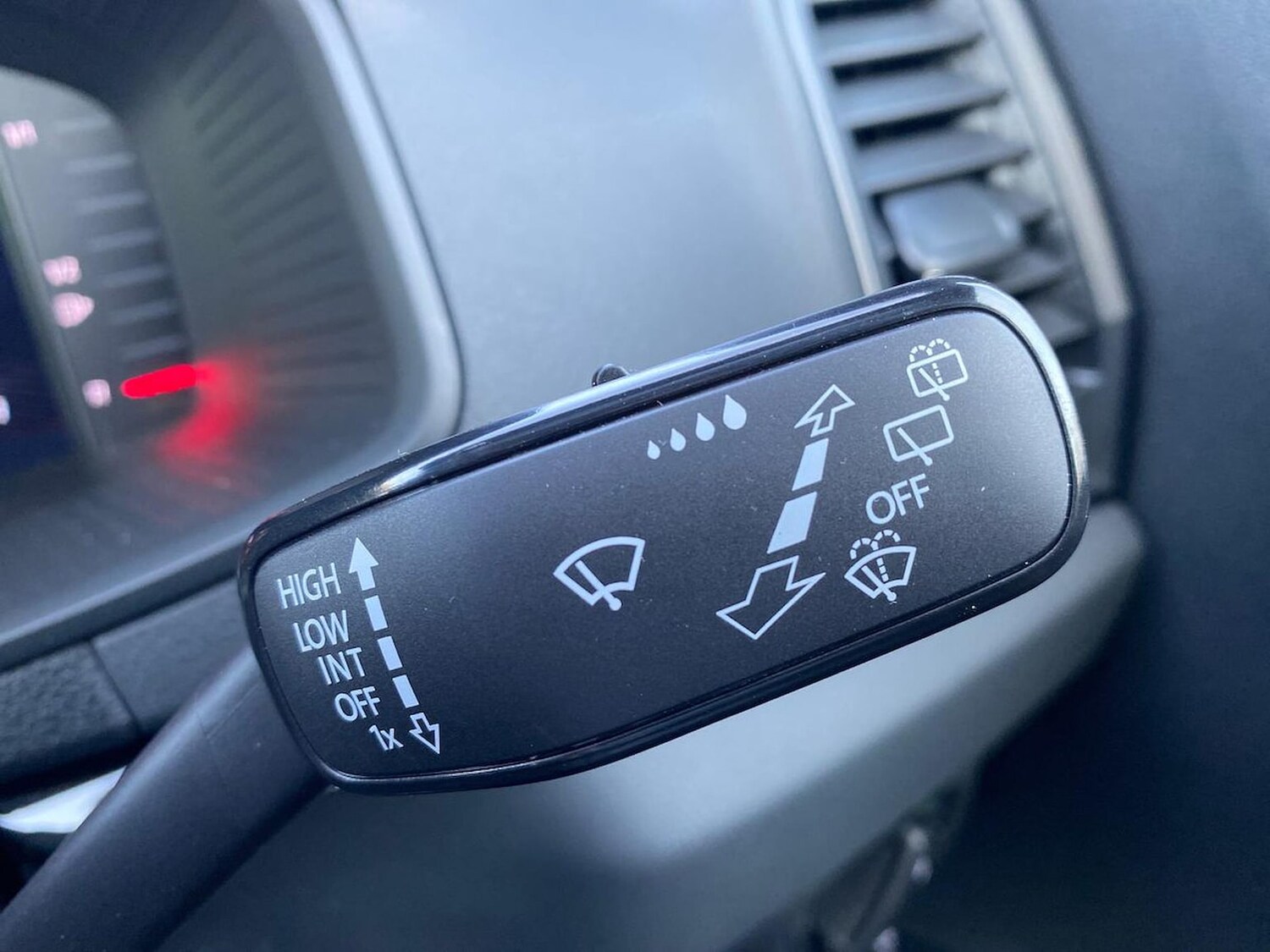 Used Skoda Karoq 2025 for sale - 78193417: Photo 28