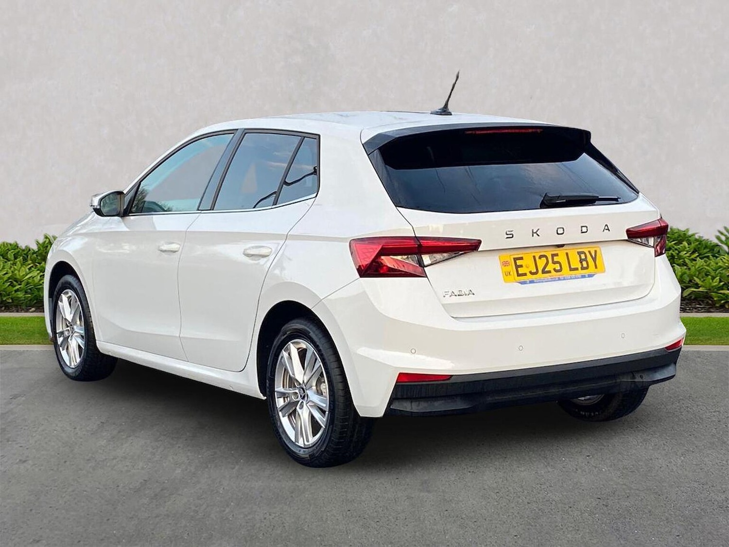 Used Skoda Fabia 2025 for sale - 76968995: Photo 2