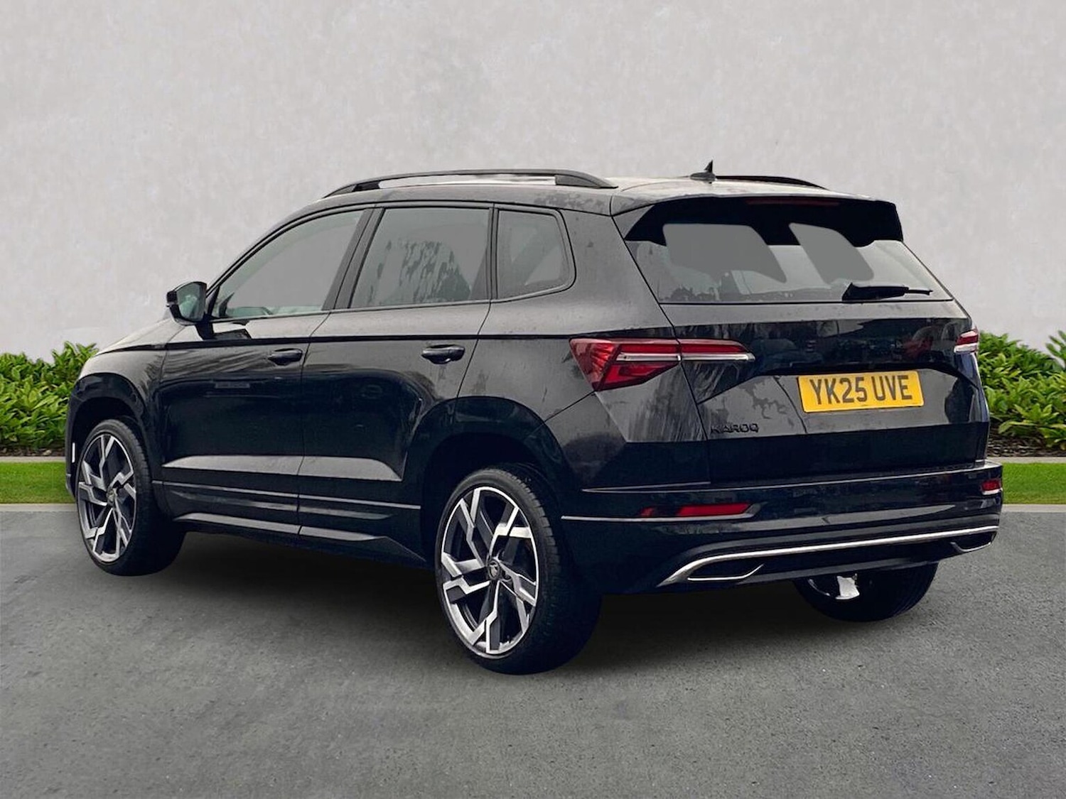 Used Skoda Karoq 2025 for sale - 77687962: Photo 2