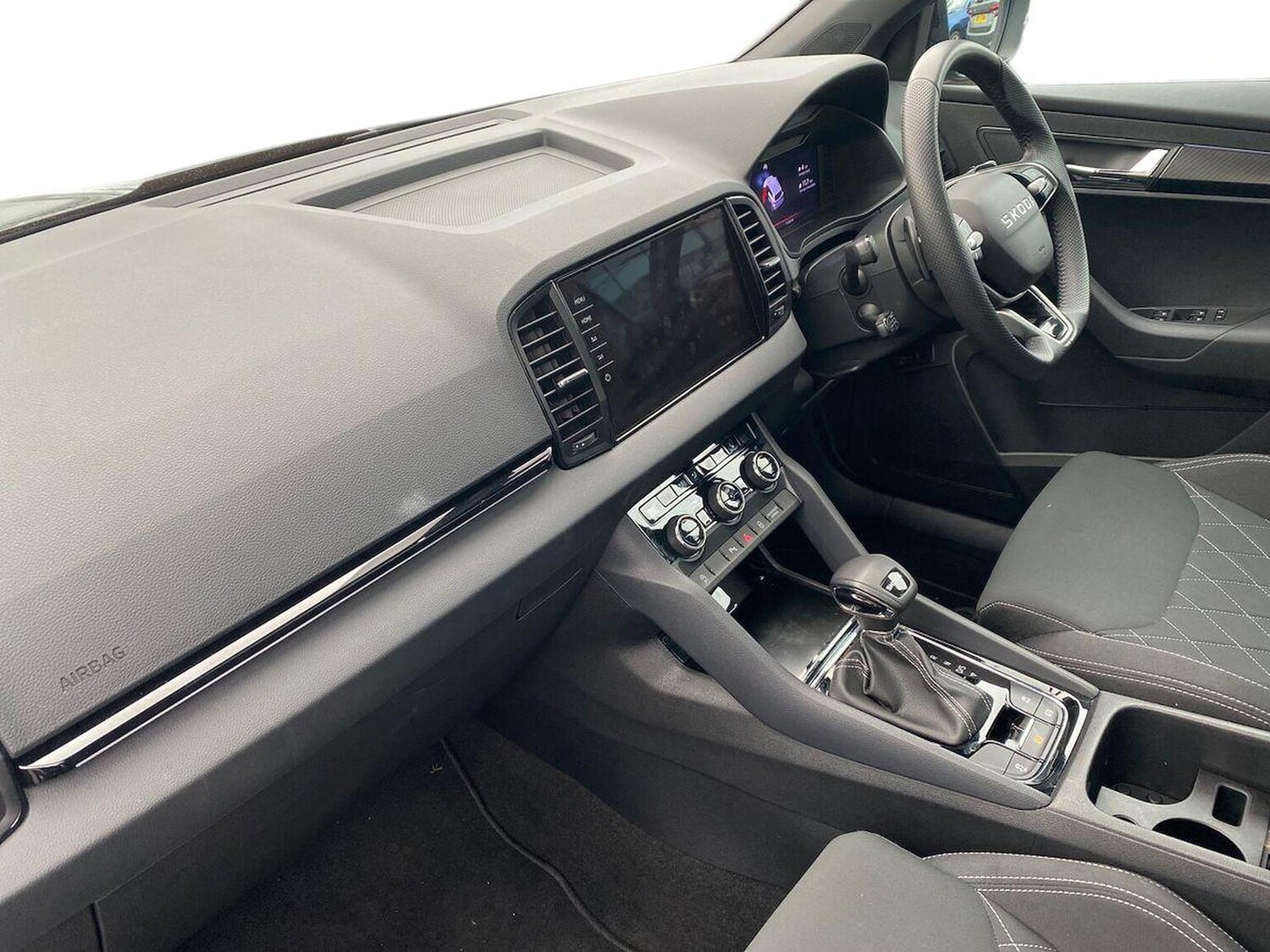 Used Skoda Karoq 2025 for sale - 77687962: Photo 8