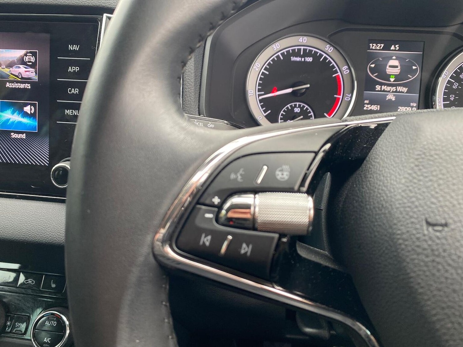 Used Skoda Karoq 2022 for sale - 76506121: Photo 27