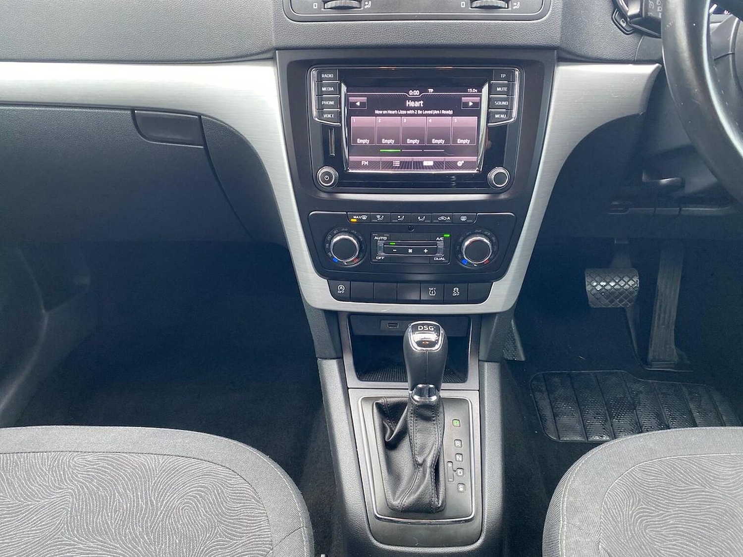 Used Skoda Yeti 2015 for sale - 76725911: Photo 12