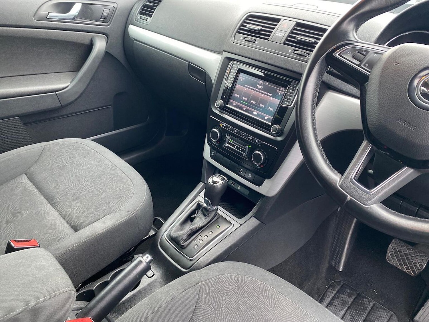 Used Skoda Yeti 2015 for sale - 76725911: Photo 13