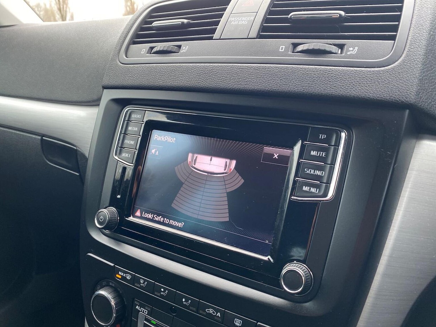 Used Skoda Yeti 2015 for sale - 76725911: Photo 23