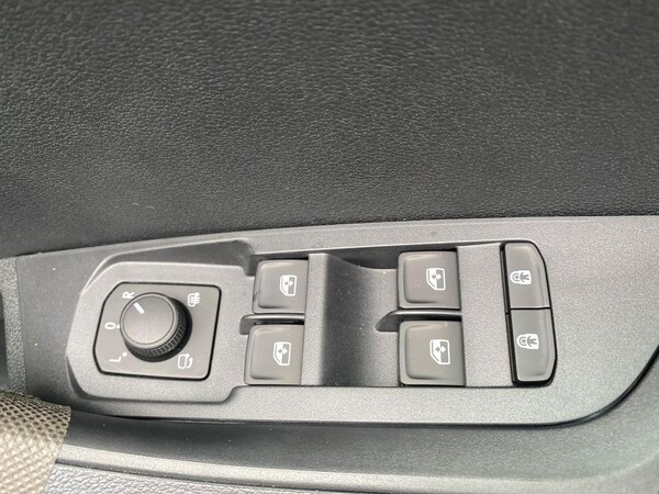 Used Skoda Karoq 2025 for sale - 76237084: Photo 21