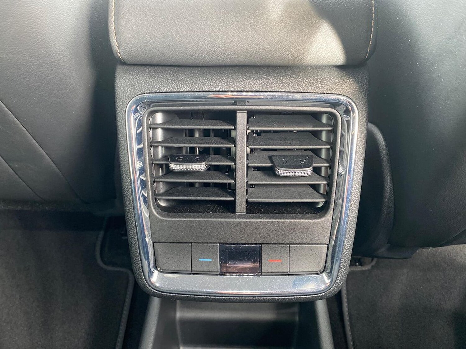 Used Skoda Enyaq 2025 for sale - 76347079: Photo 42