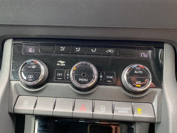 Used Skoda Karoq 2020 for sale - 76220446: Photo 12