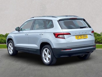 Used Skoda Karoq 2020 for sale - 76220446: Photo 2