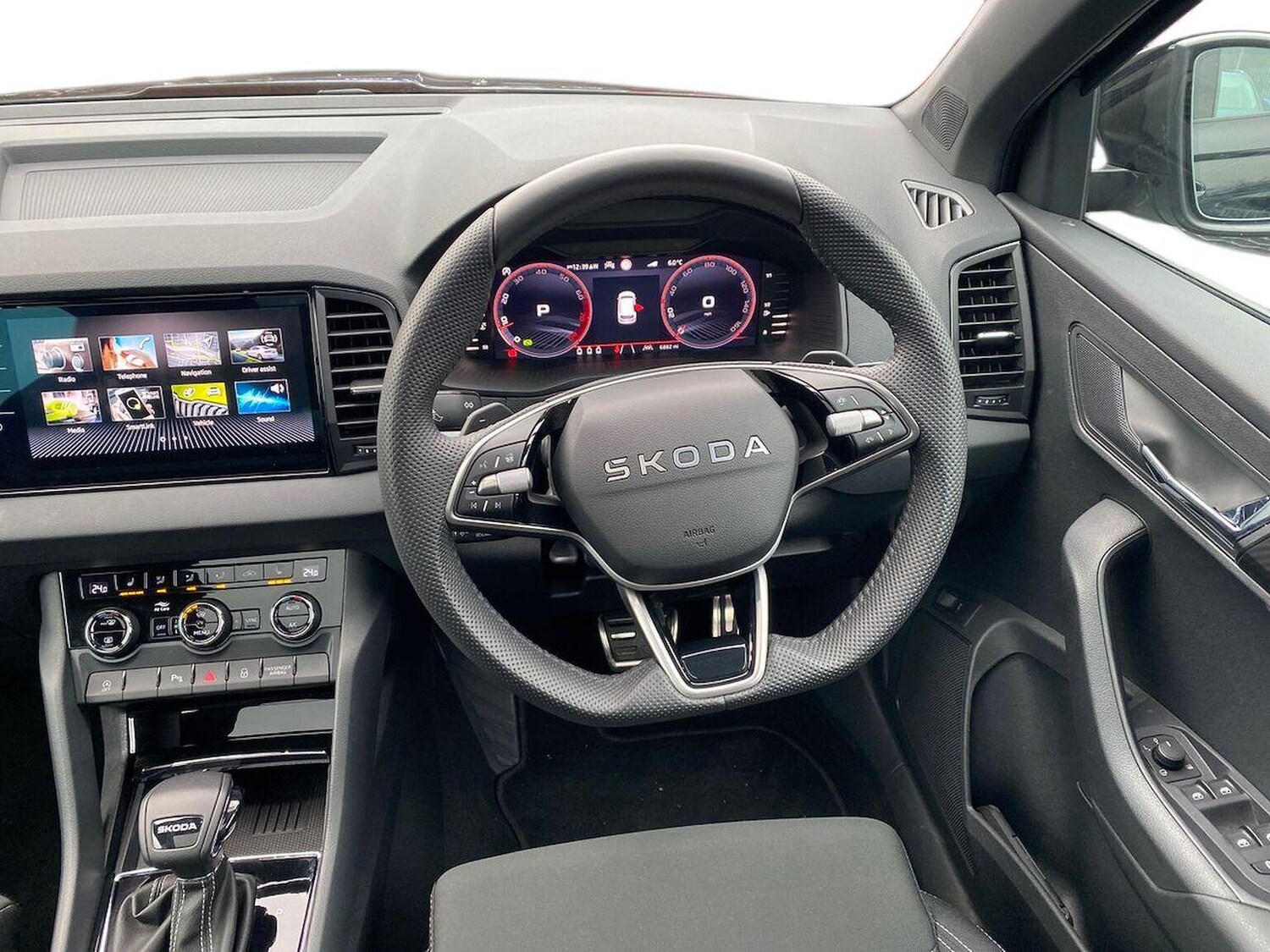 Used Skoda Karoq 2025 for sale - 77639297: Photo 10