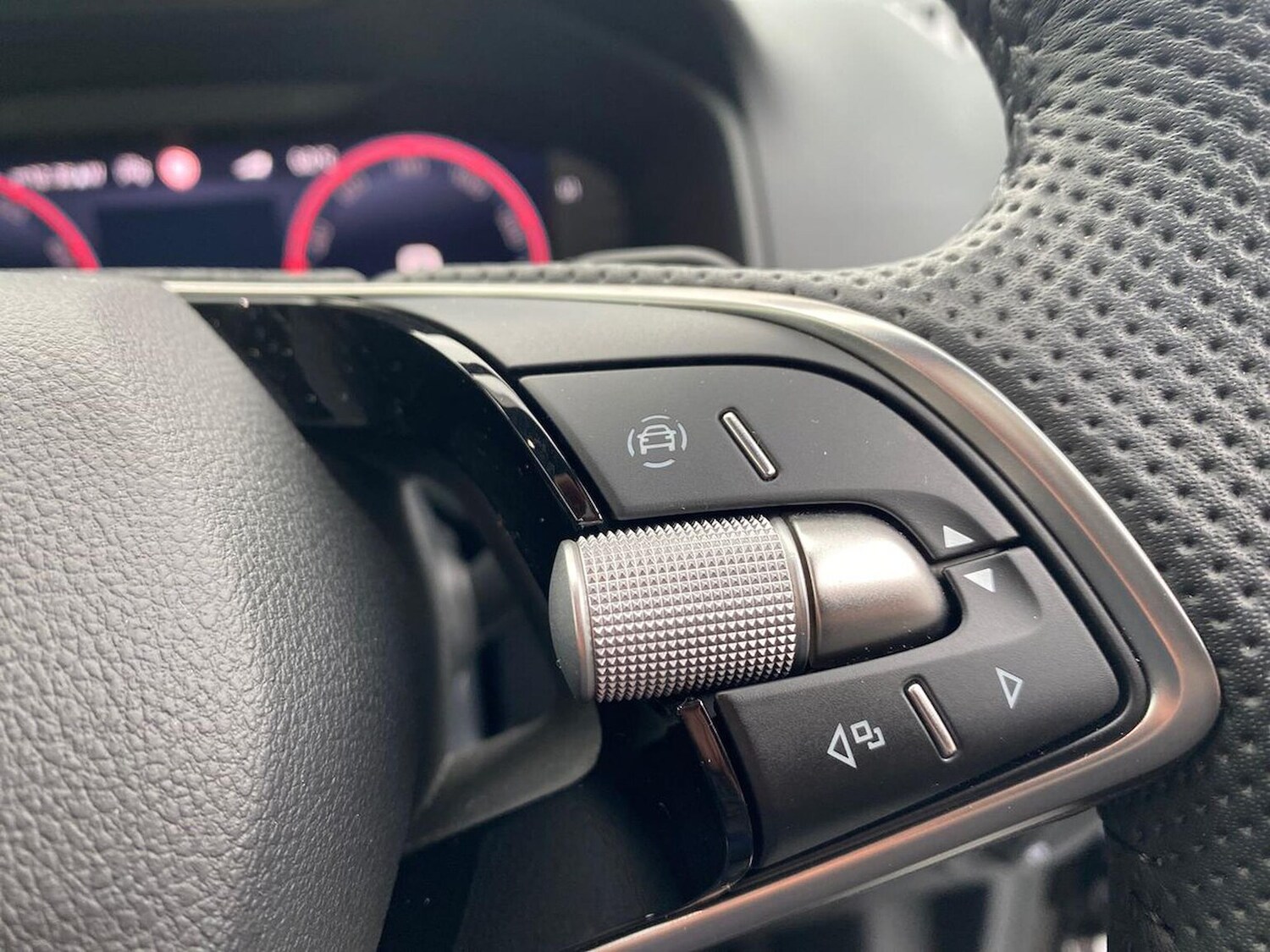 Used Skoda Karoq 2025 for sale - 77639297: Photo 27