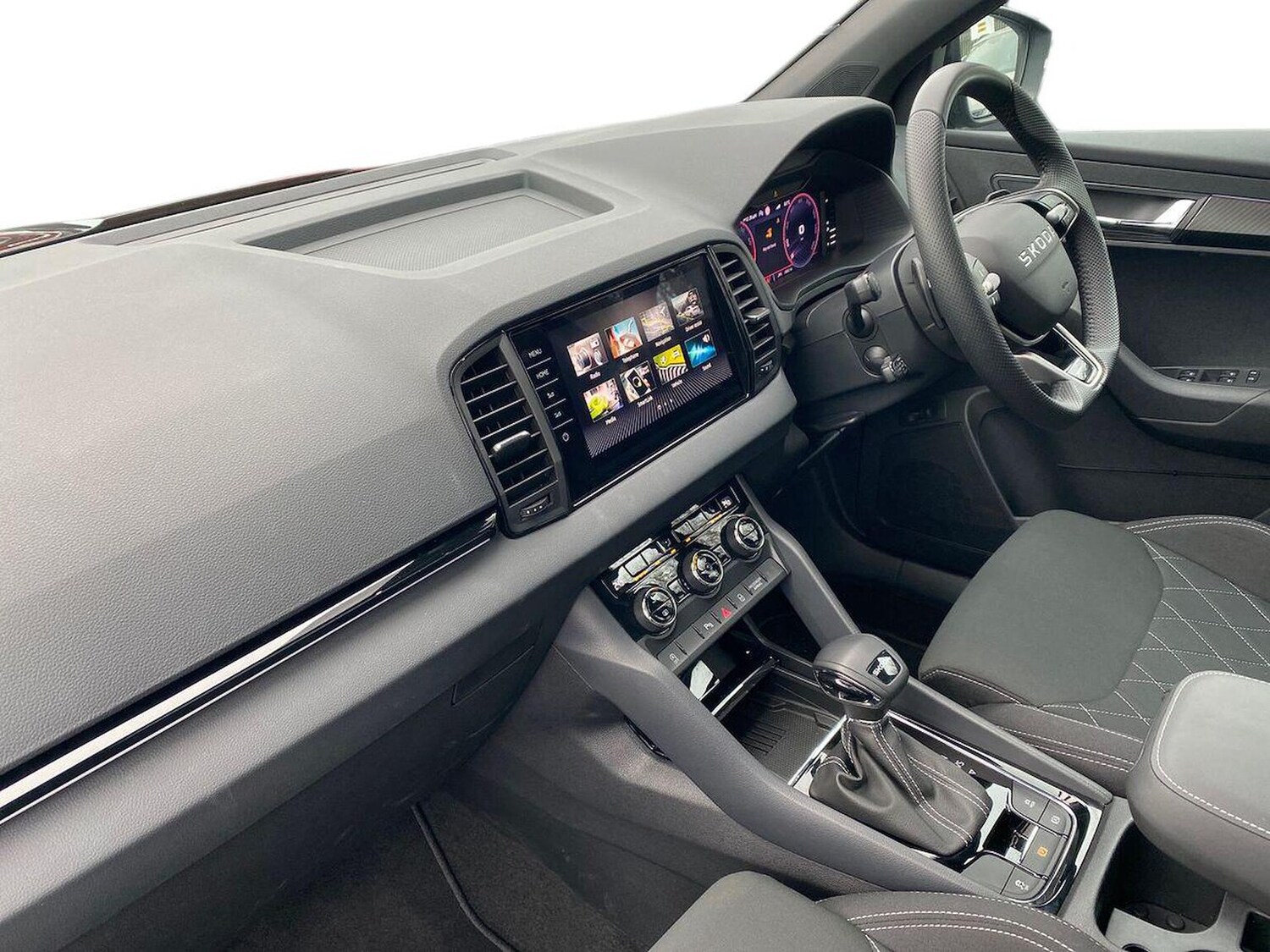 Used Skoda Karoq 2025 for sale - 77639297: Photo 8