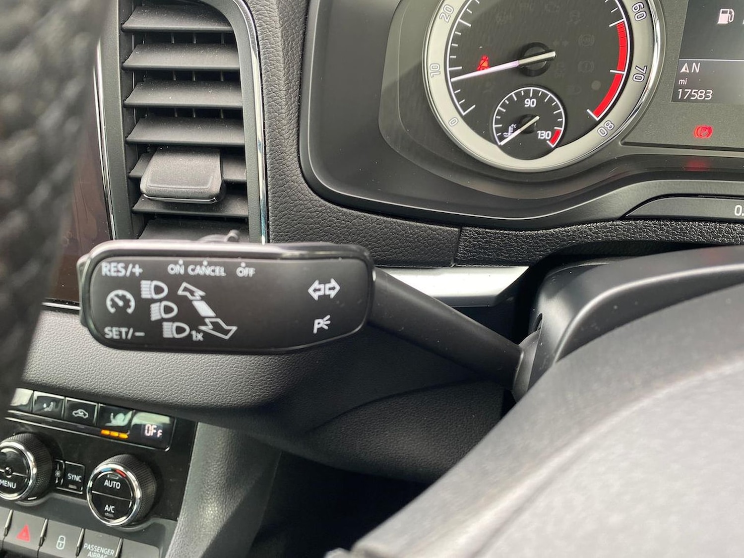 Used Skoda Karoq 2020 for sale - 76347072: Photo 29